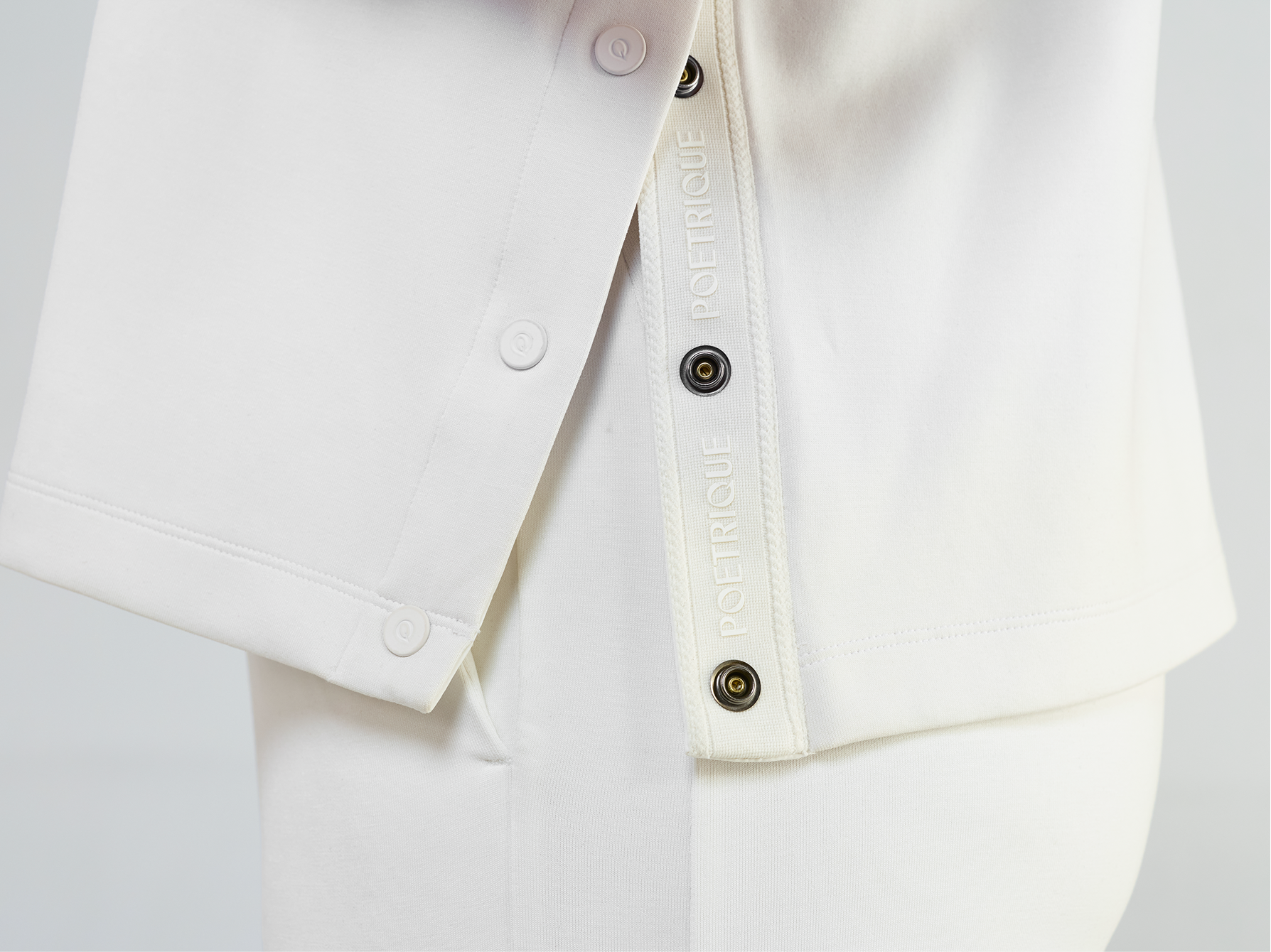 Branded tape & Snap button Slit